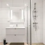 Prime Location - 2 Bedroom Apartment! * Берген