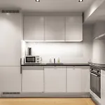 Prime Location - 2 Bedroom Apartment! Берген