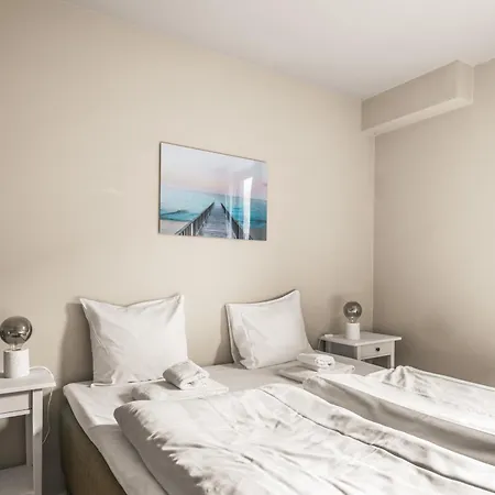 Prime Location - 2 Bedroom Apartment! Leilighet