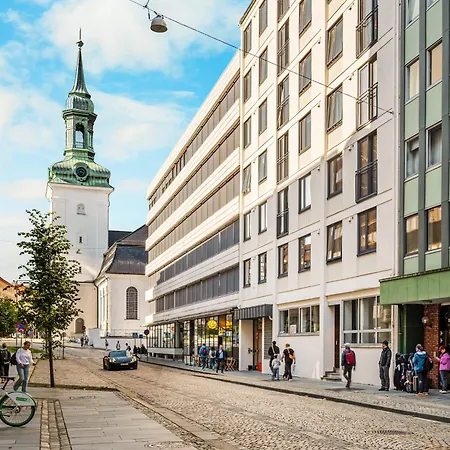 Prime Location - 2 Bedroom Apartment! Appartement Bergen