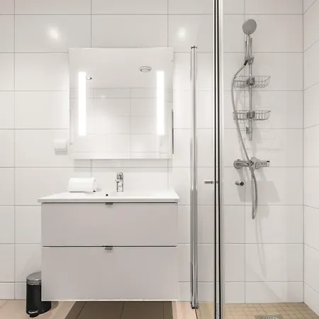 Prime Location - 2 Bedroom Apartment! * Bergen