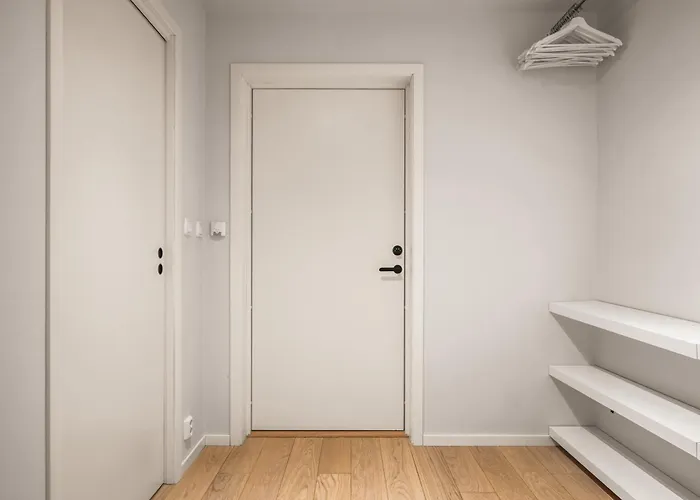 Apartment Prime Location - 2 Bedroom Apartment! Bergen