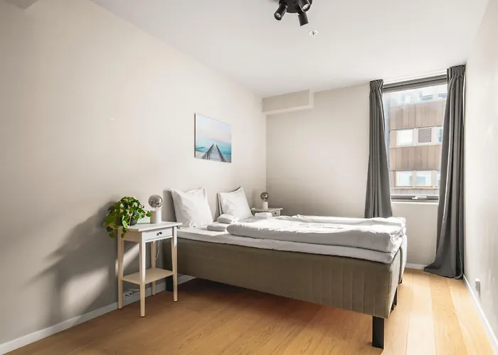 Prime Location - 2 Bedroom Apartment! Apartment *