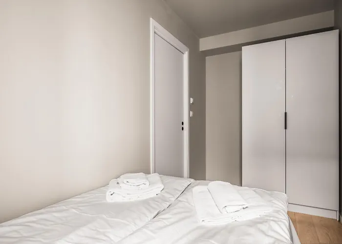Apartment Prime Location - 2 Bedroom Apartment! Bergen